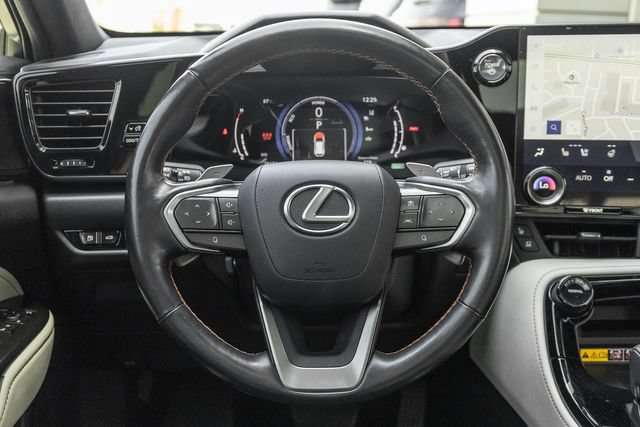 Used 2024 Lexus NX 350h AWD w/ Vision Package image 9