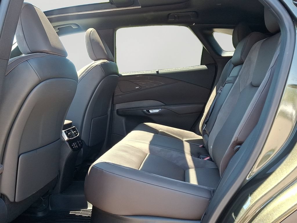 Used 2025 Lexus RX 350 AWD w/ Convenience Package image 8