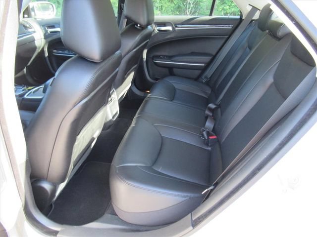 Certified 2023 Chrysler 300 Touring L w/ Popular Equipment Group RWD image 31