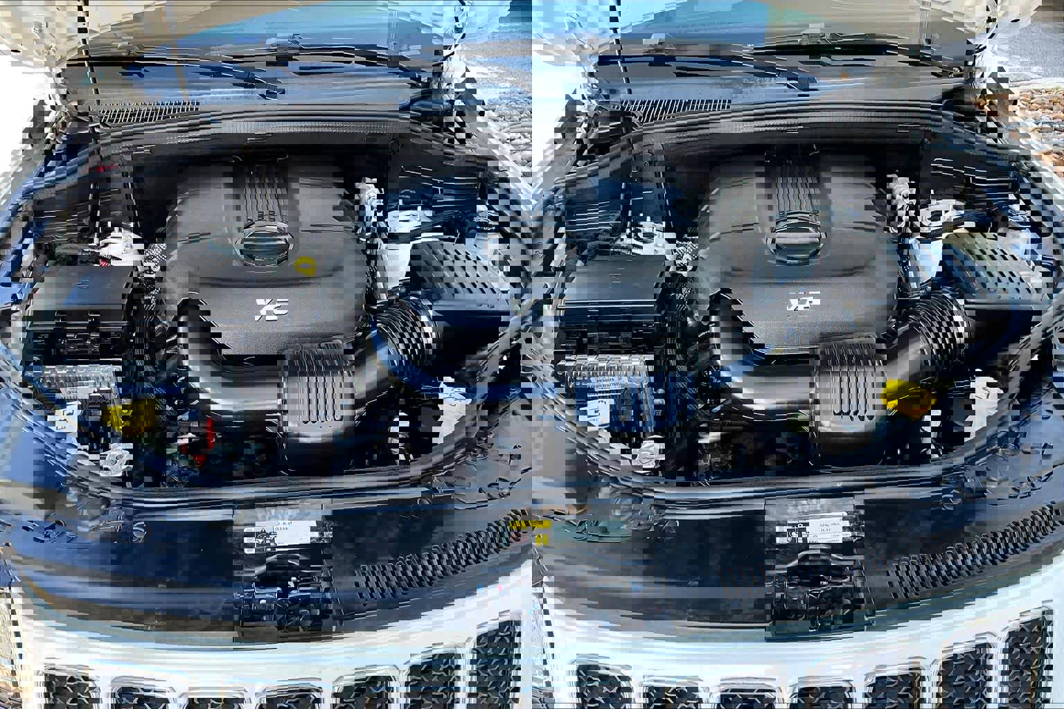 Used 2015 Jeep Grand Cherokee Overland image 32