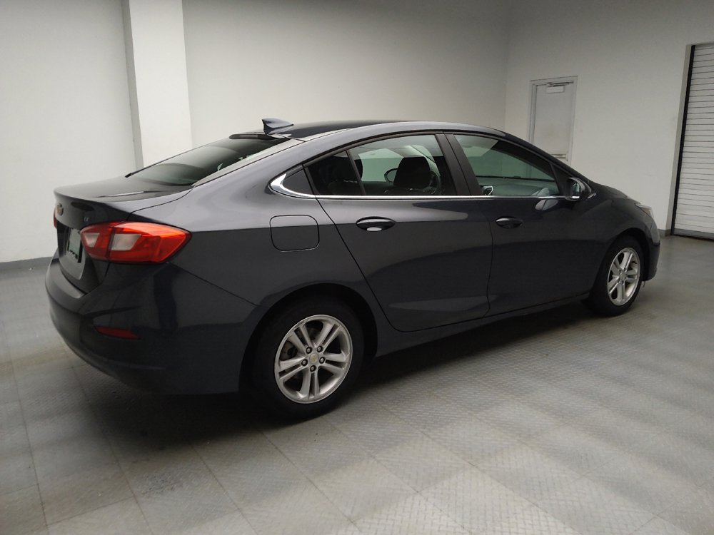 Used 2018 Chevrolet Cruze LT FWD image 10