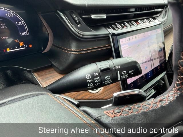 Used 2021 Jeep Grand Cherokee L Summit w/ Luxury Tech Group V AWD/4WD image 39