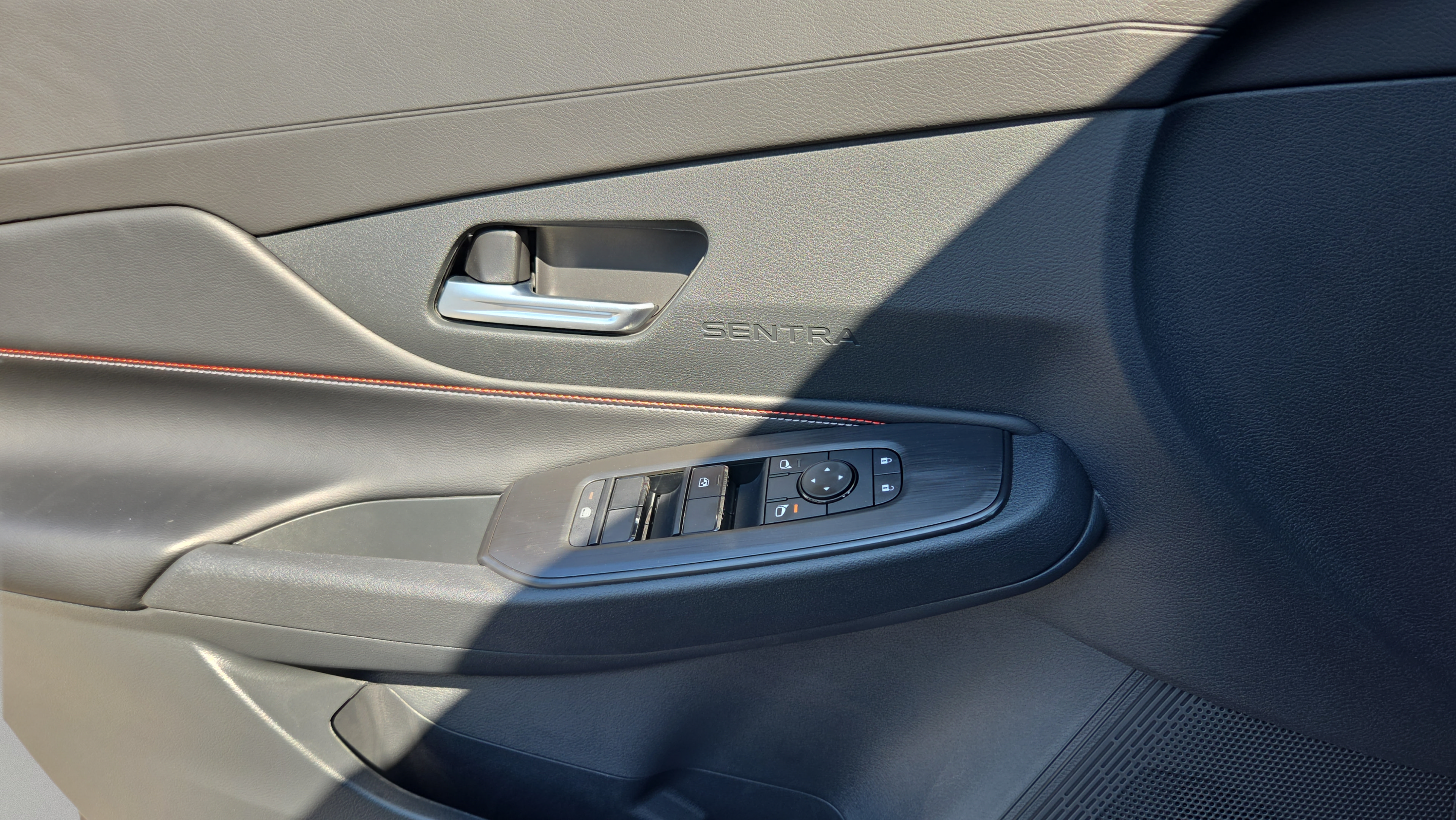 New 2026 Nissan Sentra SR w/ Floor Mat Package FWD image 27