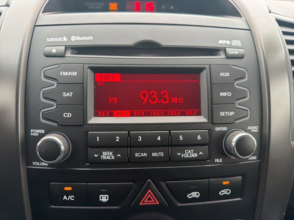 Used 2013 Kia Sorento LX image 25