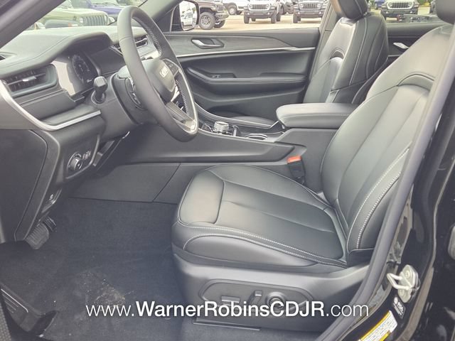 New 2026 Jeep Grand Cherokee L Limited RWD image 5