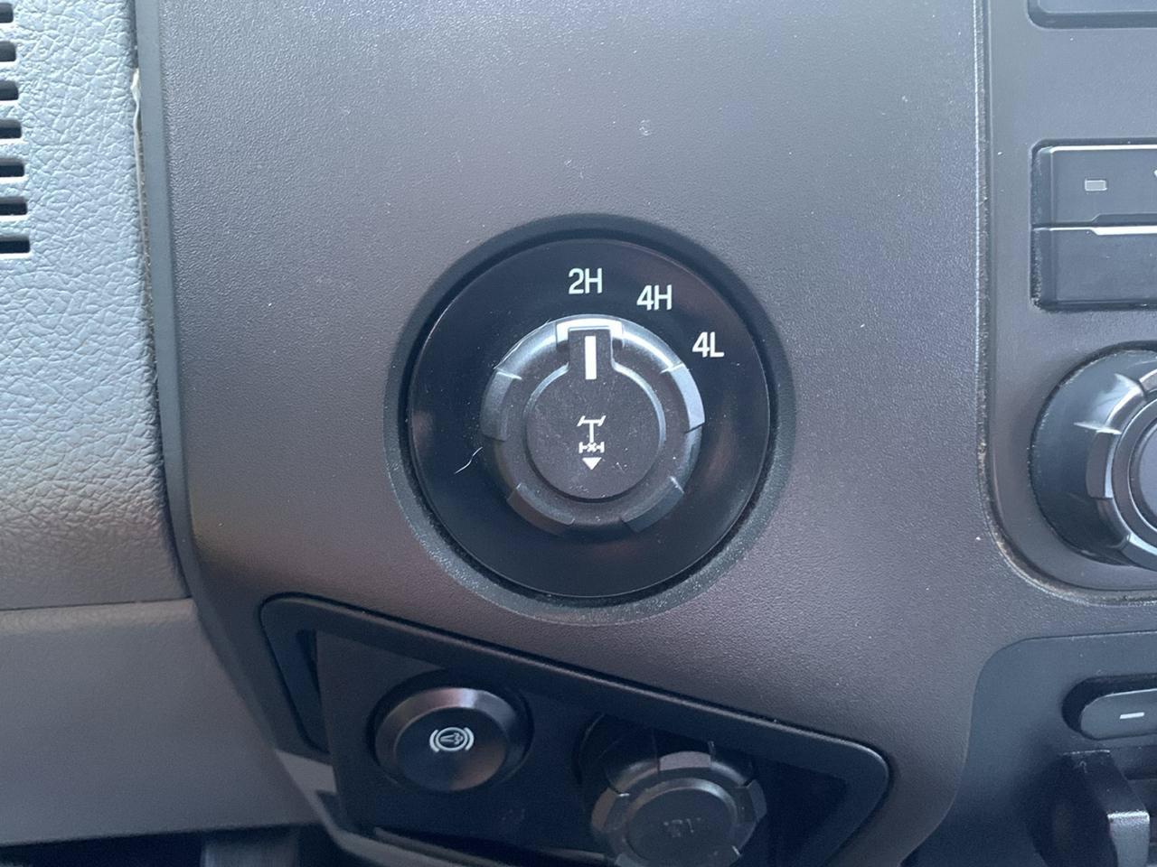 Used 2015 Ford F350 XL w/ Power Equipment Group AWD/4WD image 25