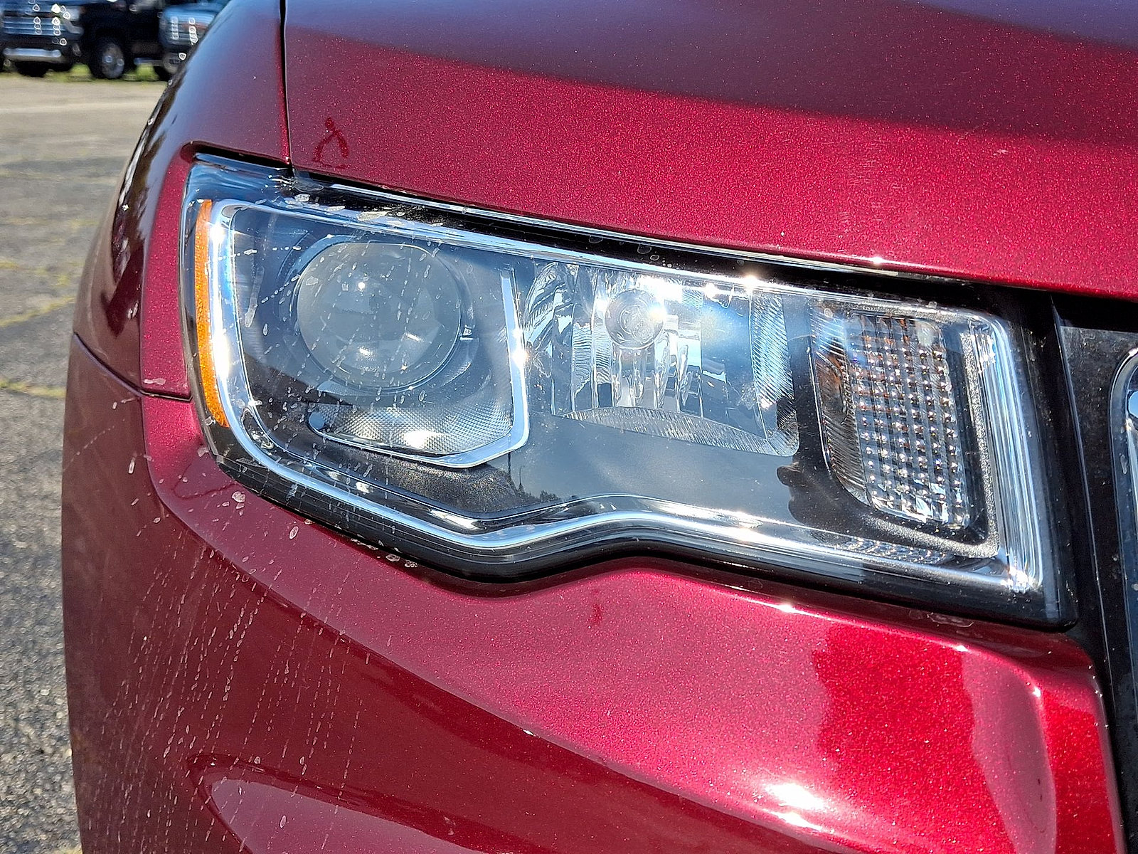 Used 2020 Jeep Grand Cherokee Limited AWD/4WD image 27