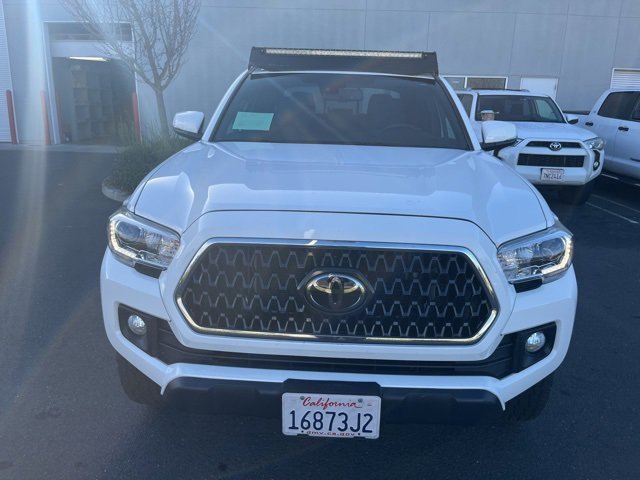 Used 2018 Toyota Tacoma TRD Off-Road image 2