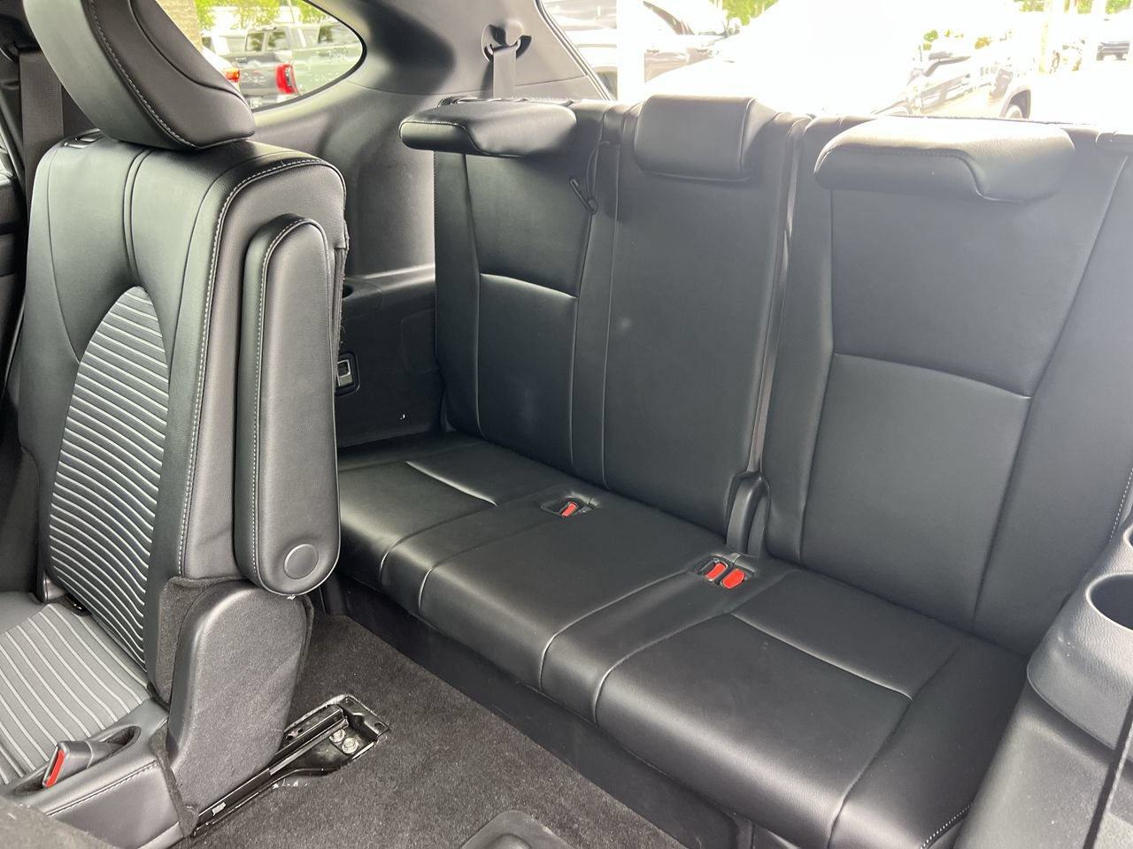 Used 2025 Toyota Highlander XSE AWD/4WD image 33