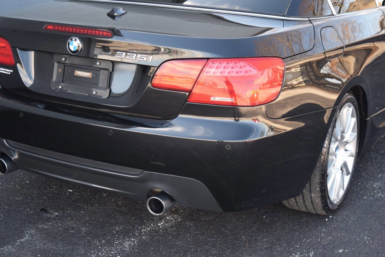 Used 2012 BMW 335i Convertible image 18