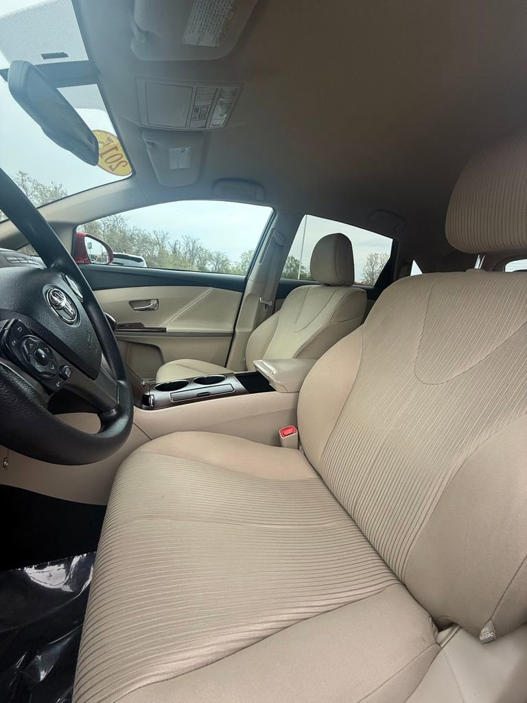 Used 2015 Toyota Venza LE AWD/4WD image 3