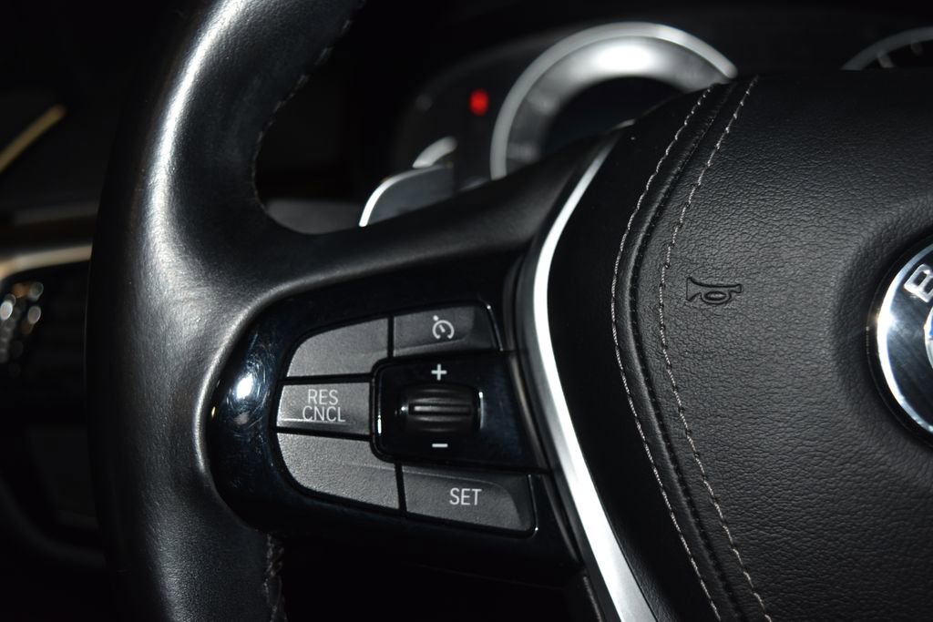 Used 2019 BMW 530i w/ Convenience Package image 10