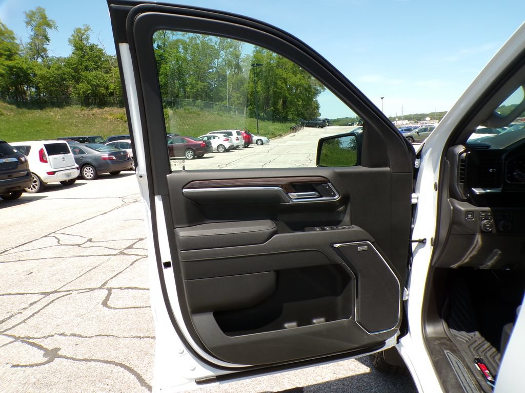 New 2026 Chevrolet Silverado 1500 LT Trail Boss w/ Safety Package AWD/4WD image 23