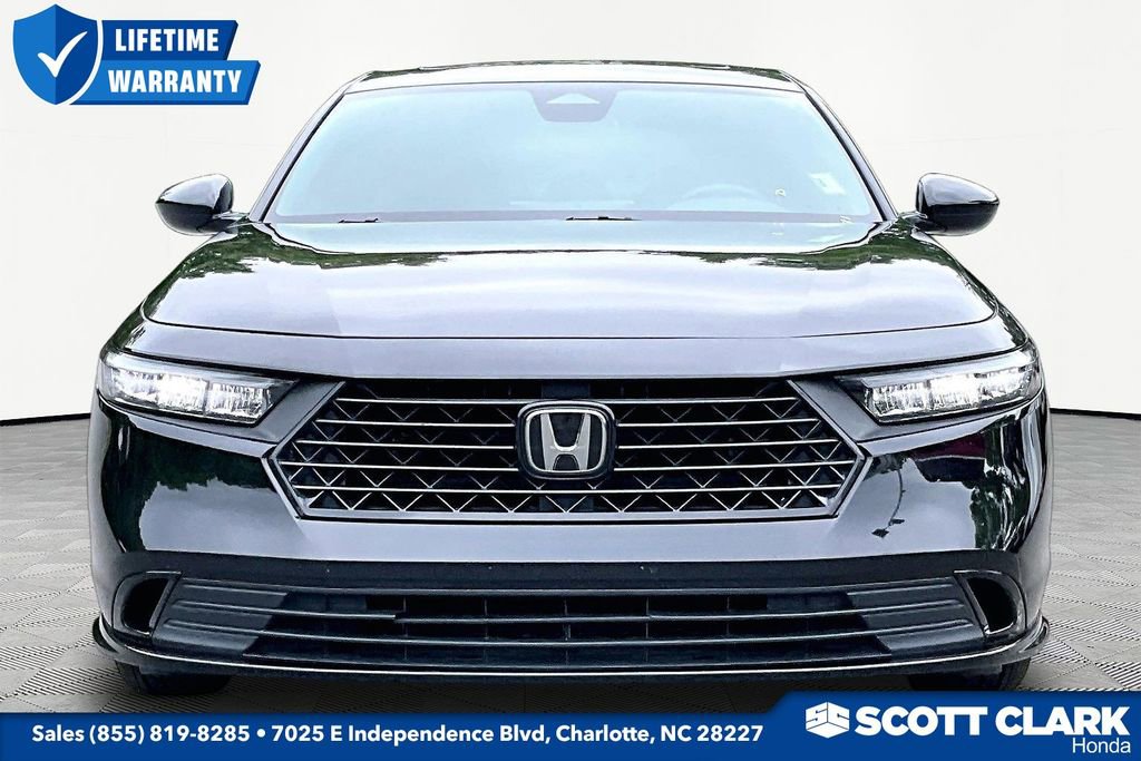 Used 2024 Honda Accord Sport image 2