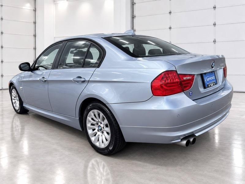 Used 2009 BMW 328i xDrive Sedan AWD/4WD image 5