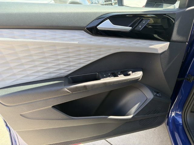 Certified 2023 Volkswagen Taos S FWD image 12