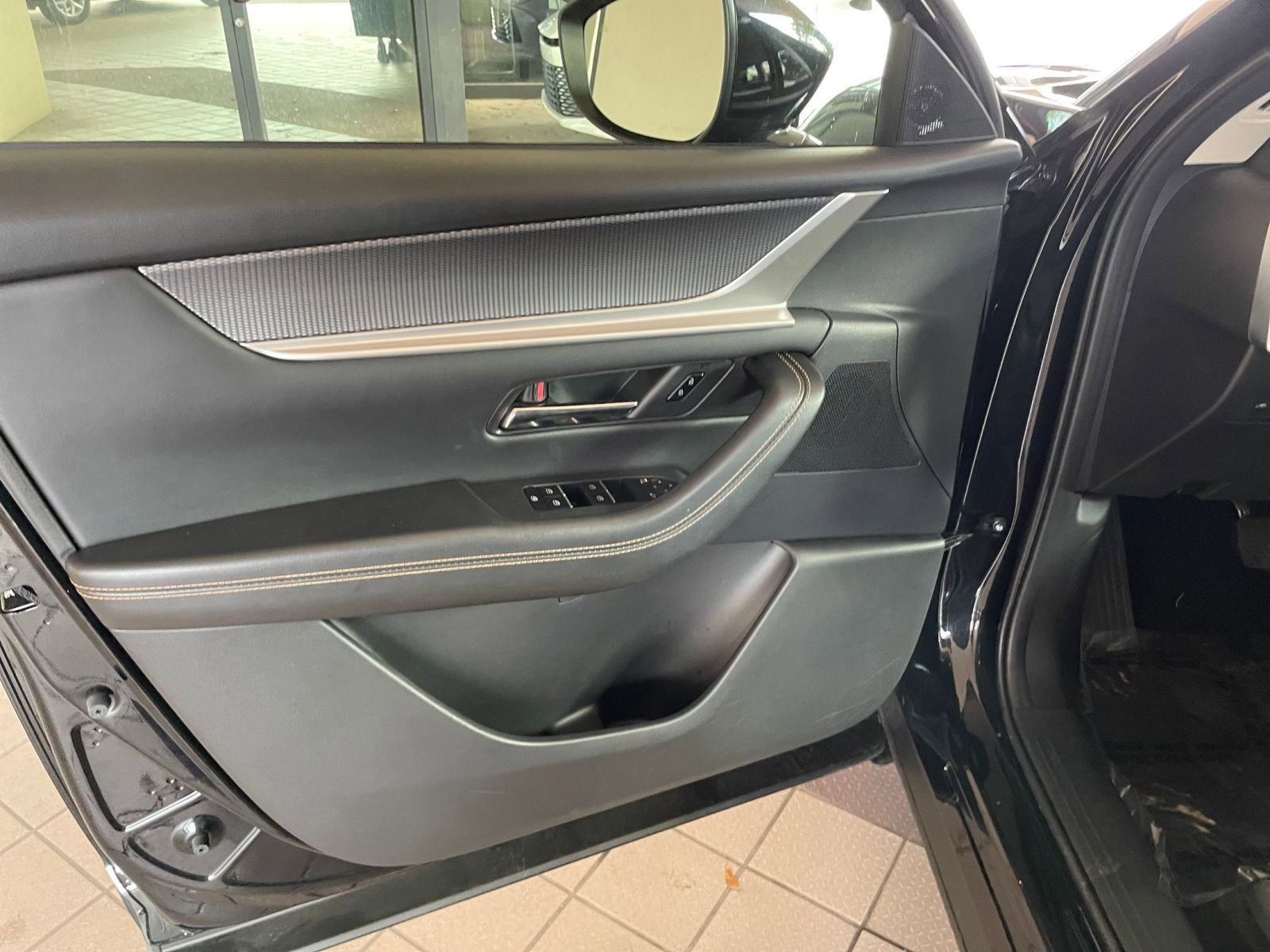 Used 2025 MAZDA CX-90 3.3 Turbo w/ Preferred Package AWD/4WD image 20