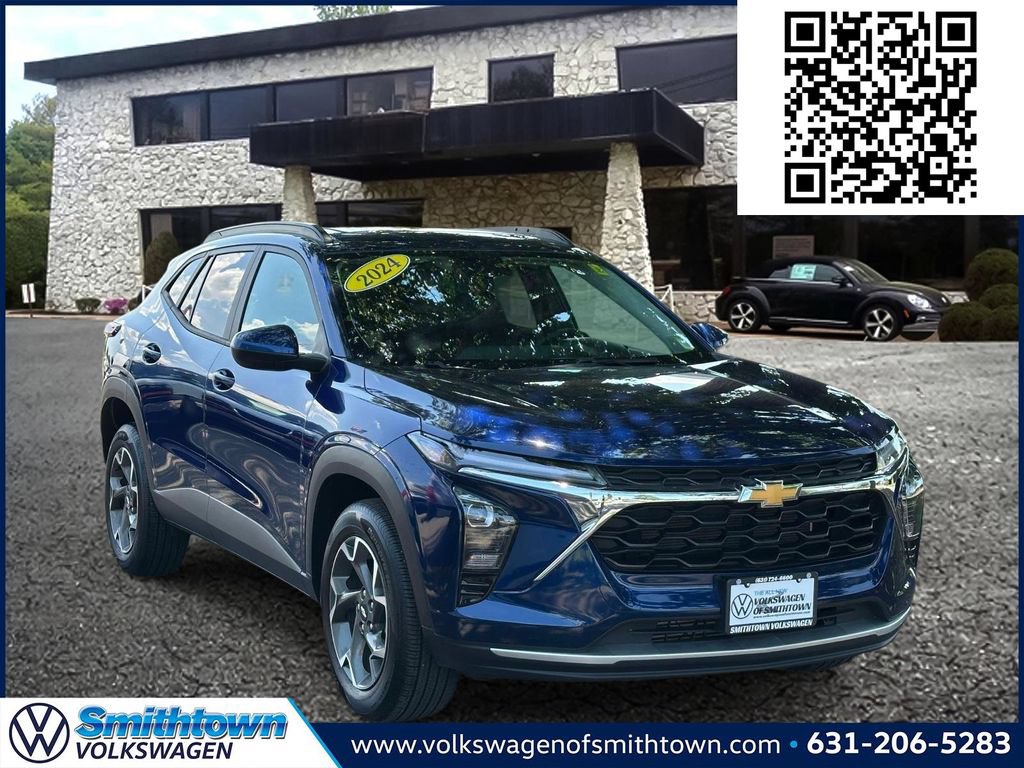 Used 2024 Chevrolet Trax LT w/ Sunroof Package FWD image 1