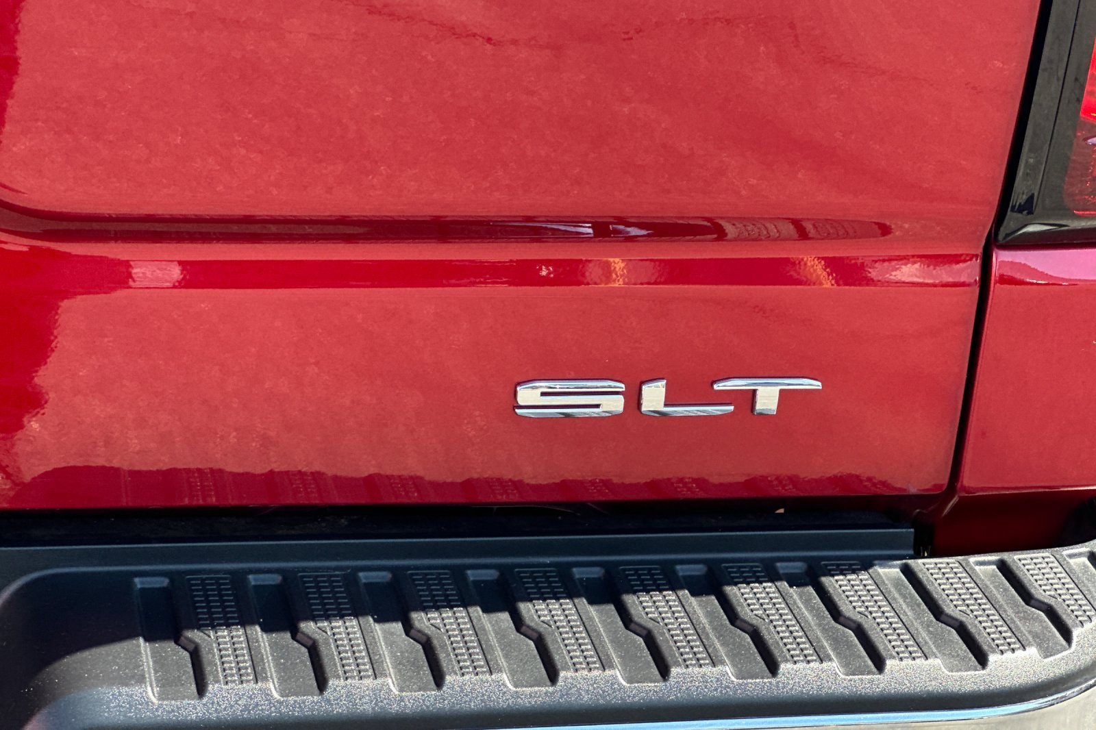 Used 2023 GMC Sierra 1500 SLT w/ SLT Convenience Package image 37