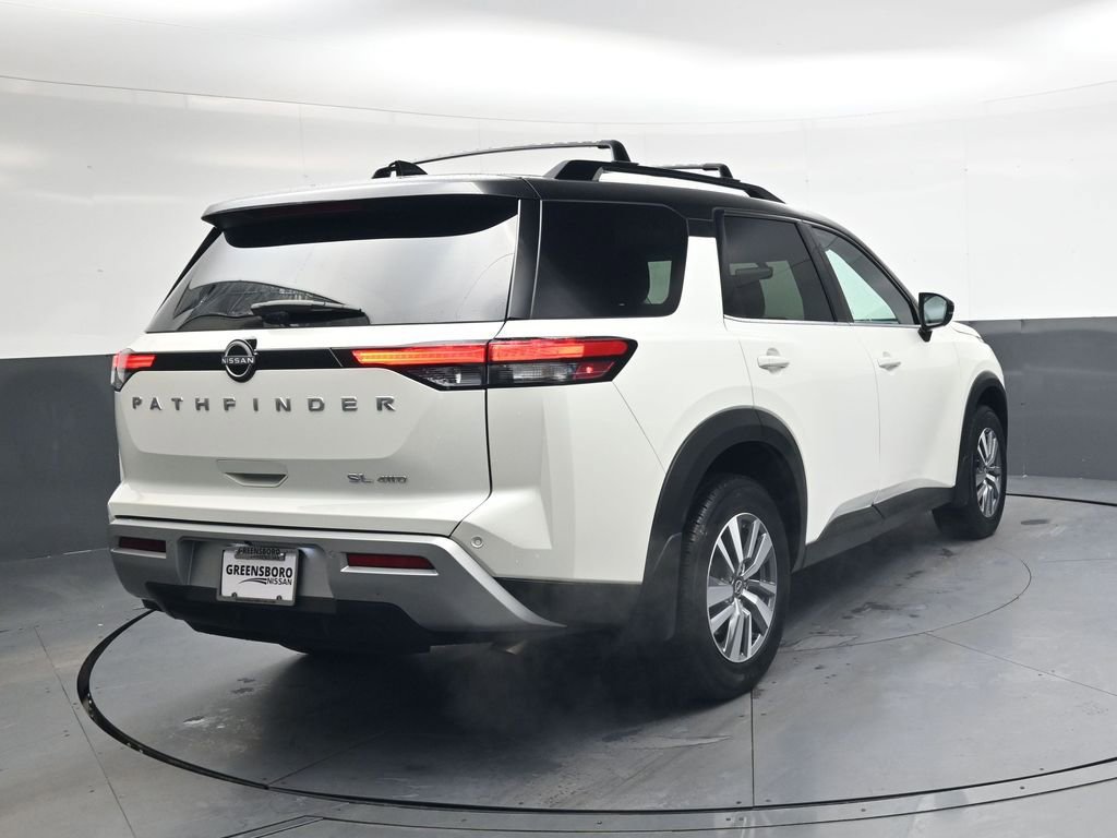 Used 2024 Nissan Pathfinder SL image 4
