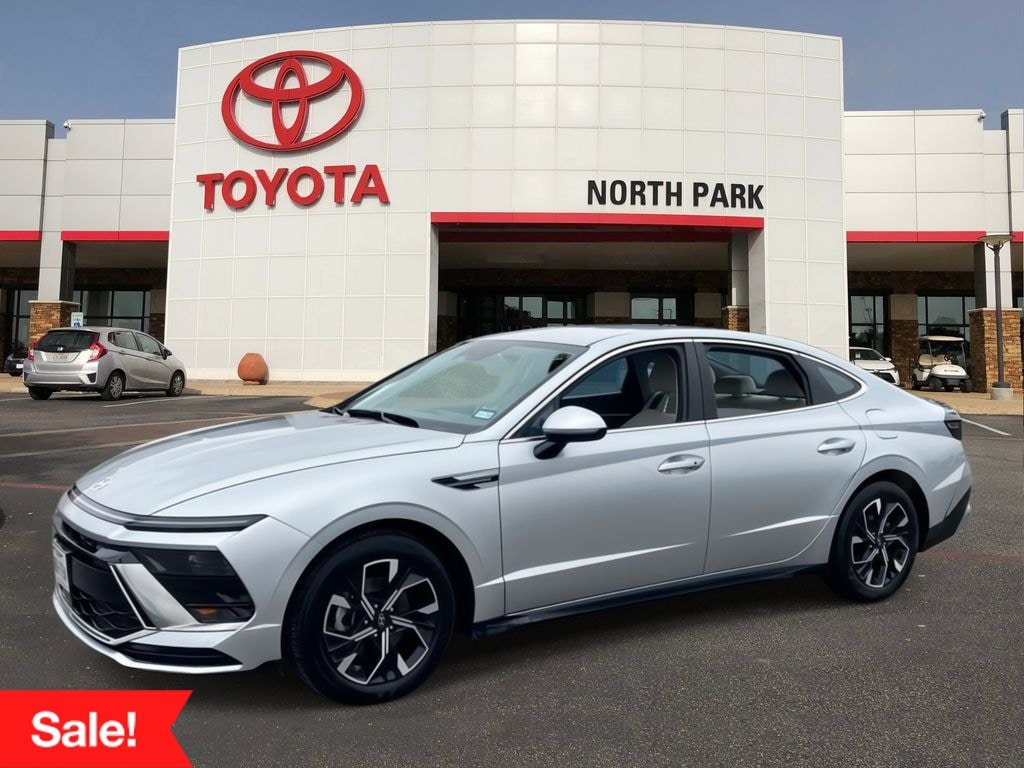 Used 2025 Hyundai Sonata SEL FWD image 1