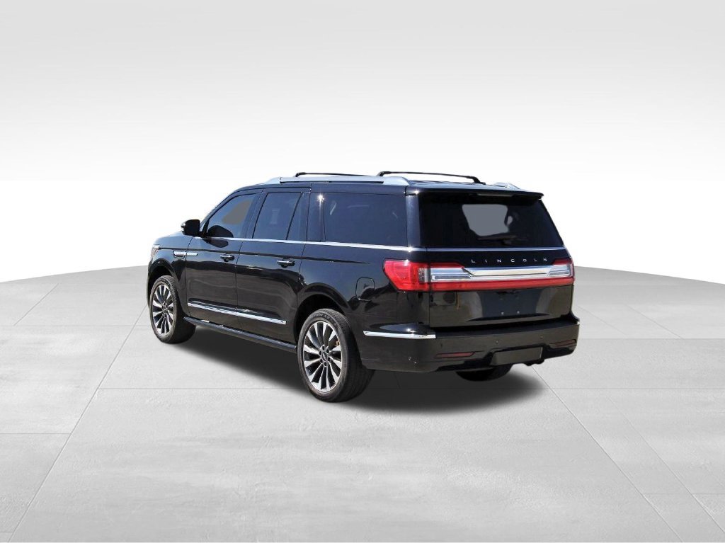 Used 2021 Lincoln Navigator L Reserve w/ Luxury Package AWD/4WD image 3