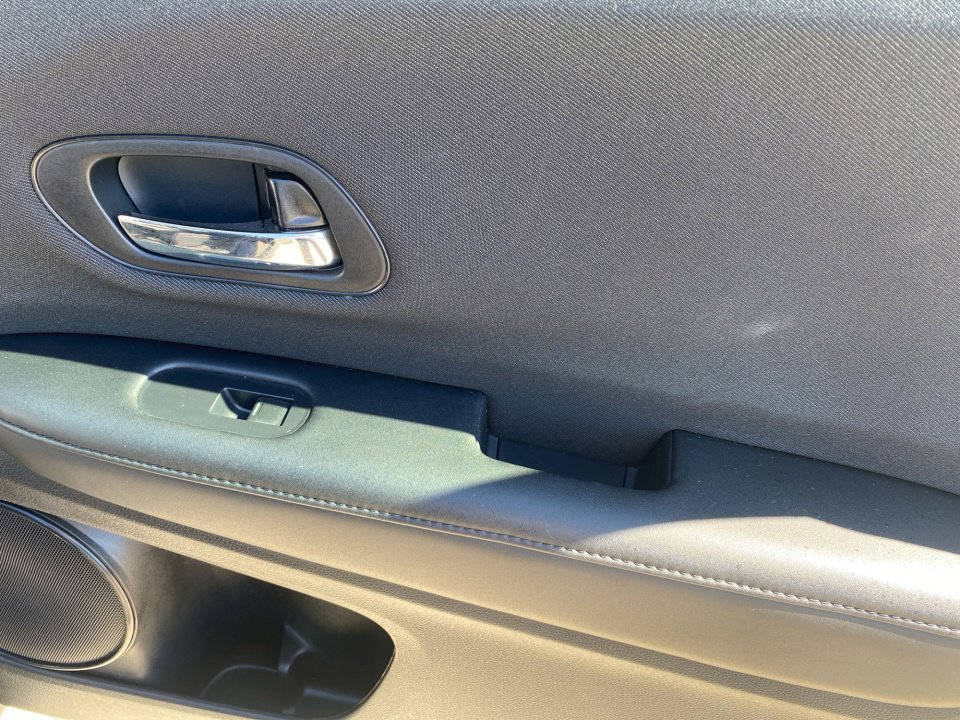 Certified 2021 Honda HR-V LX image 35