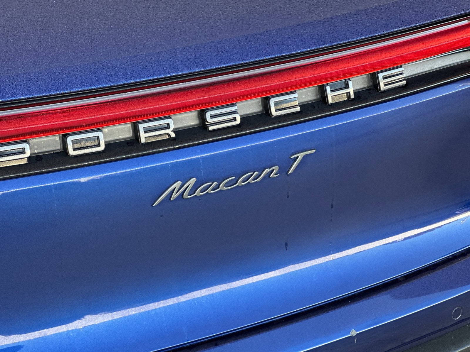Certified 2023 Porsche Macan Turbo AWD/4WD image 33