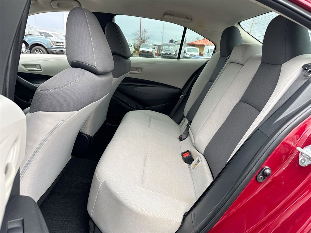 Used 2022 Toyota Corolla LE image 23