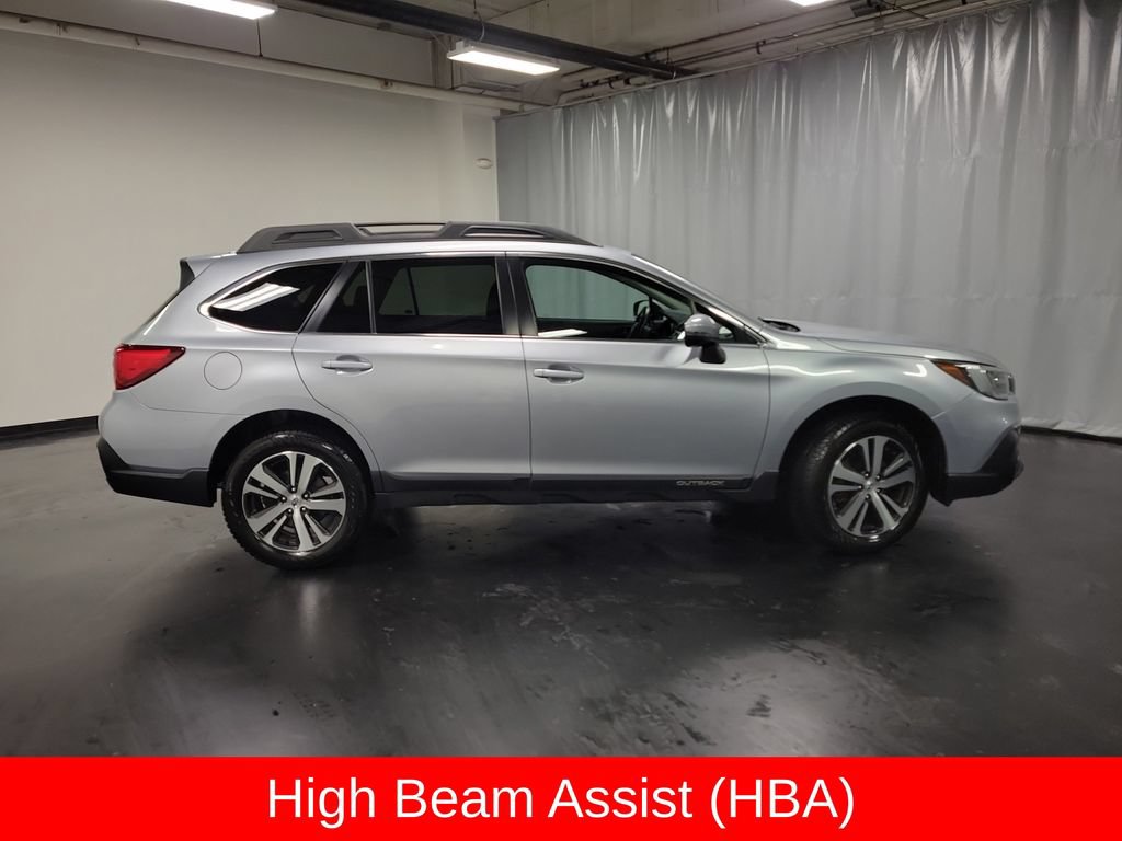 Used 2018 Subaru Outback 3.6R Limited AWD/4WD image 12