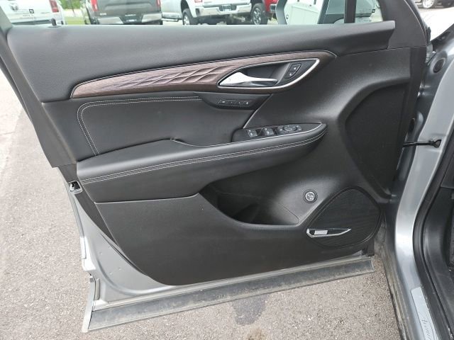 Used 2023 Buick Envision Avenir AWD/4WD image 12