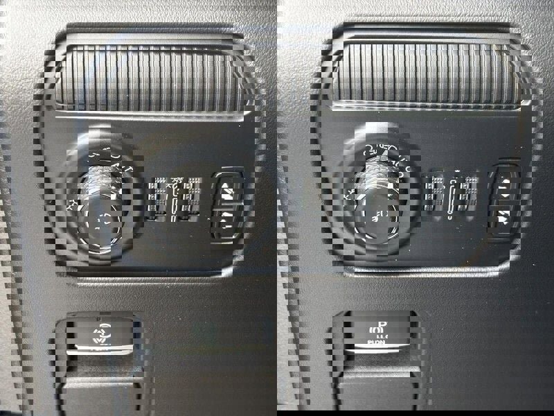 Used 2022 Jeep Grand Wagoneer Series III image 17