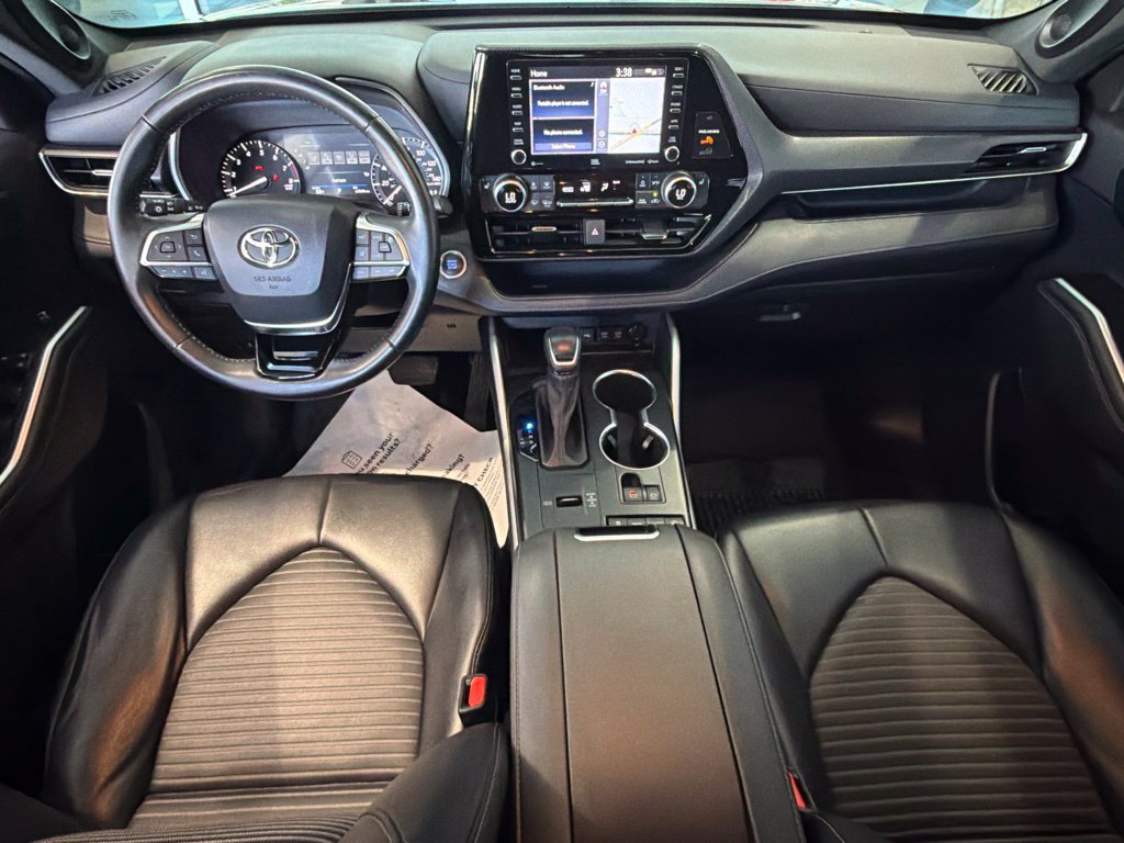 Certified 2021 Toyota Highlander XSE FWD image 34