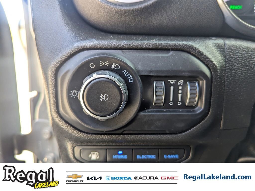 Used 2022 Jeep Wrangler Unlimited Sahara image 23