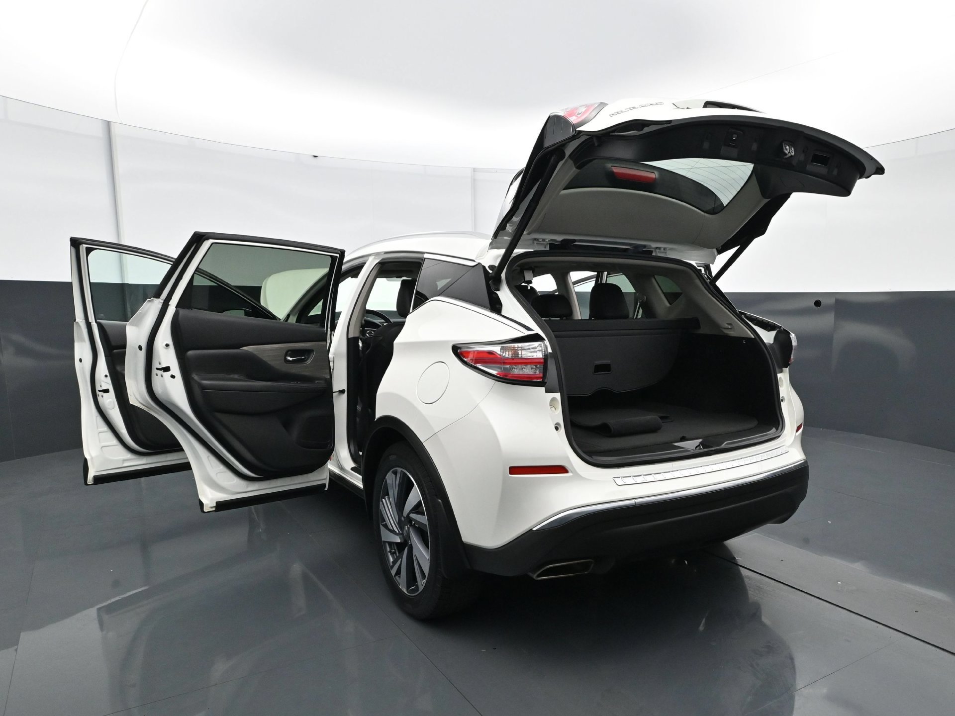 Used 2018 Nissan Murano Platinum w/ Cargo Package AWD/4WD image 35