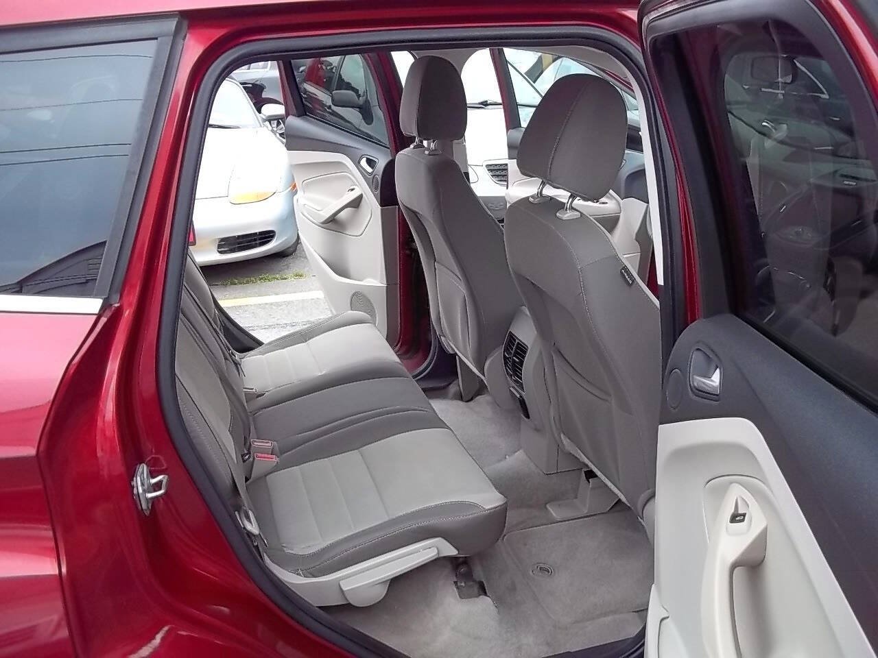 Used 2014 Ford Escape SE w/ Equipment Group 201A FWD image 11