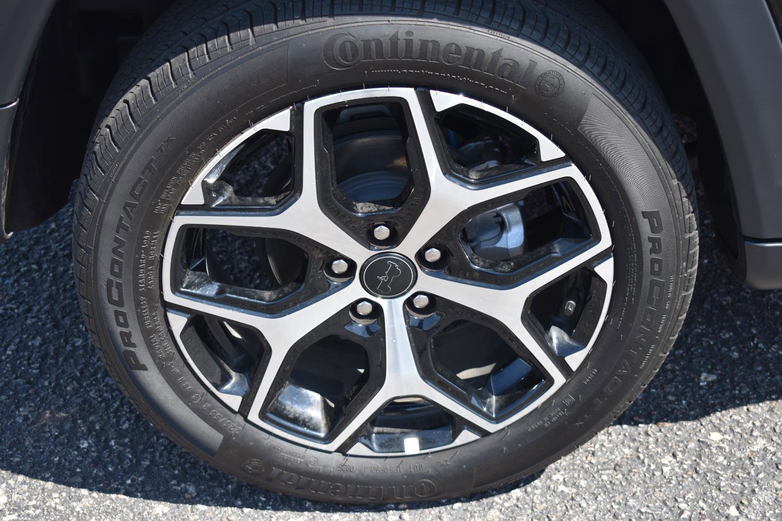 Used 2025 Jeep Compass Limited image 13