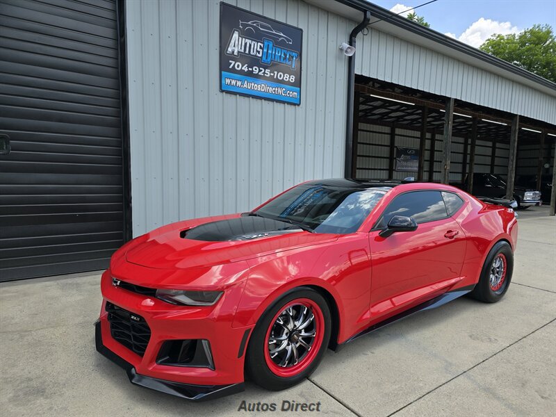 Used 2017 Chevrolet Camaro ZL1 RWD image 1