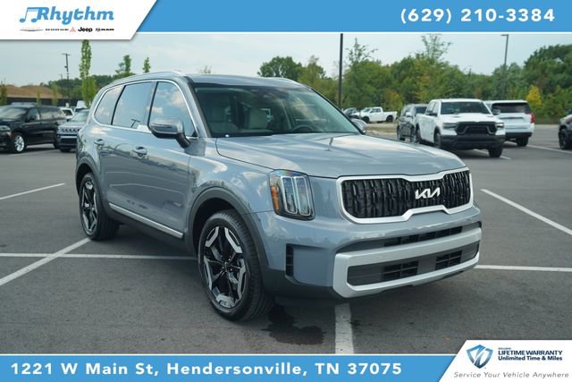 Used 2025 Kia Telluride EX w/ EX Captain's Chair Package