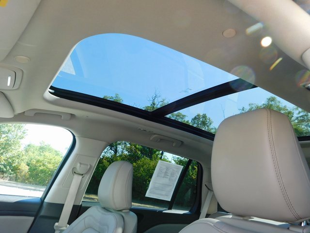 Used 2023 Lincoln Aviator Grand Touring w/ Elements Package Plus image 12