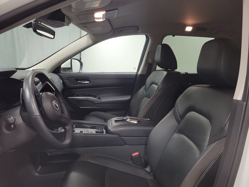 Used 2024 Nissan Pathfinder SL w/ Cargo Package AWD/4WD image 12
