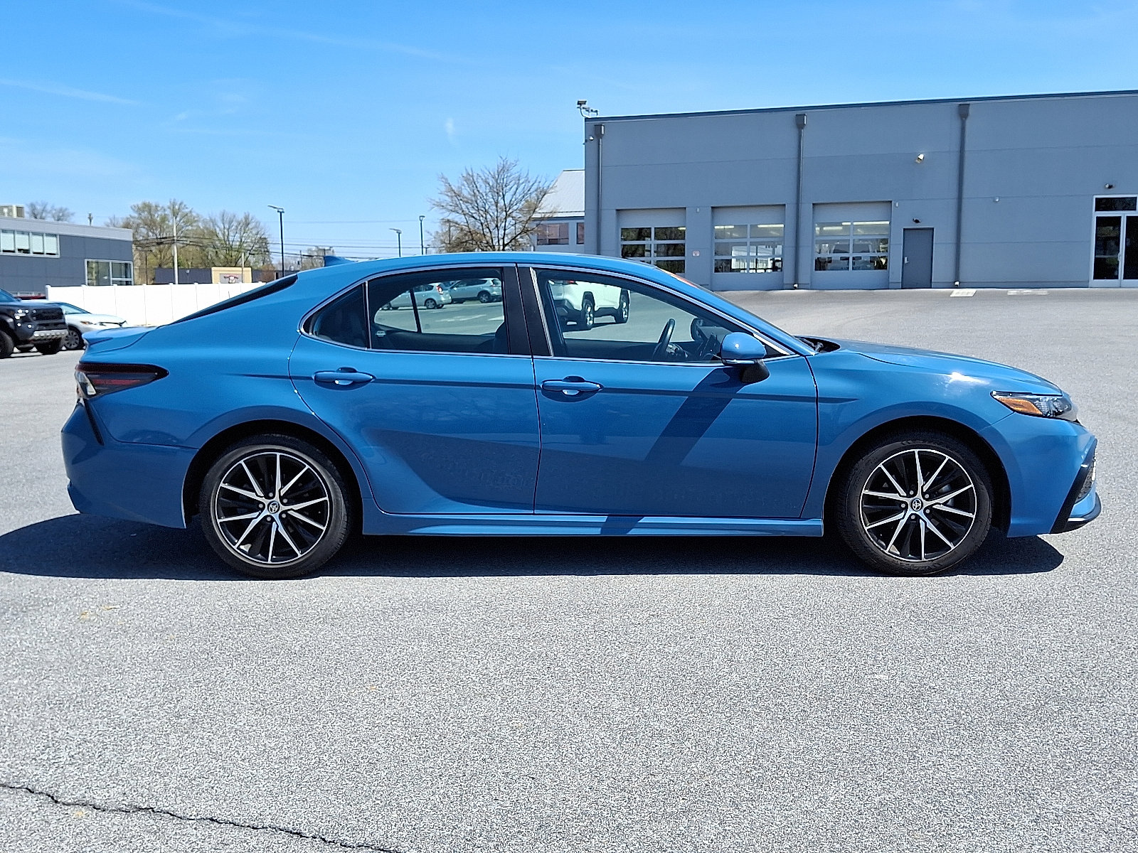 Used 2024 Toyota Camry SE FWD image 8