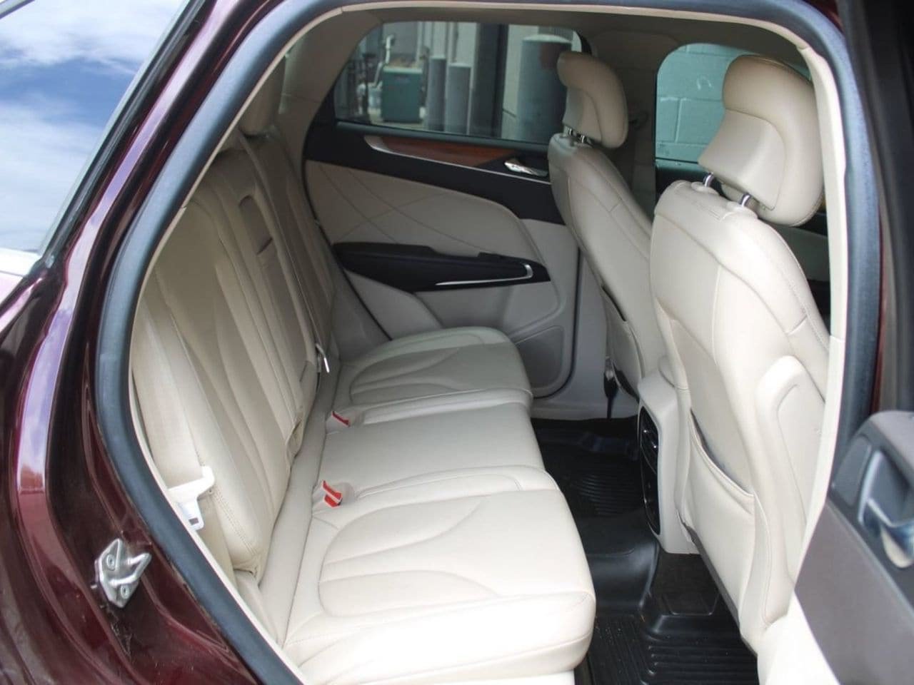 Used 2019 Lincoln MKC Select w/ Select Plus Package FWD image 12