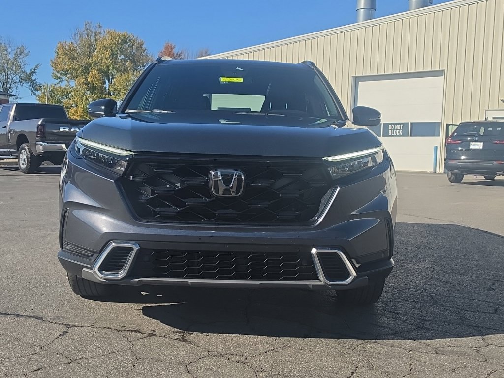 Used 2025 Honda CR-V Sport Touring image 2