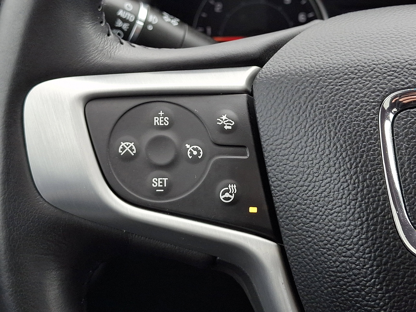 Used 2022 GMC Acadia SLT w/ Elevation Edition image 27