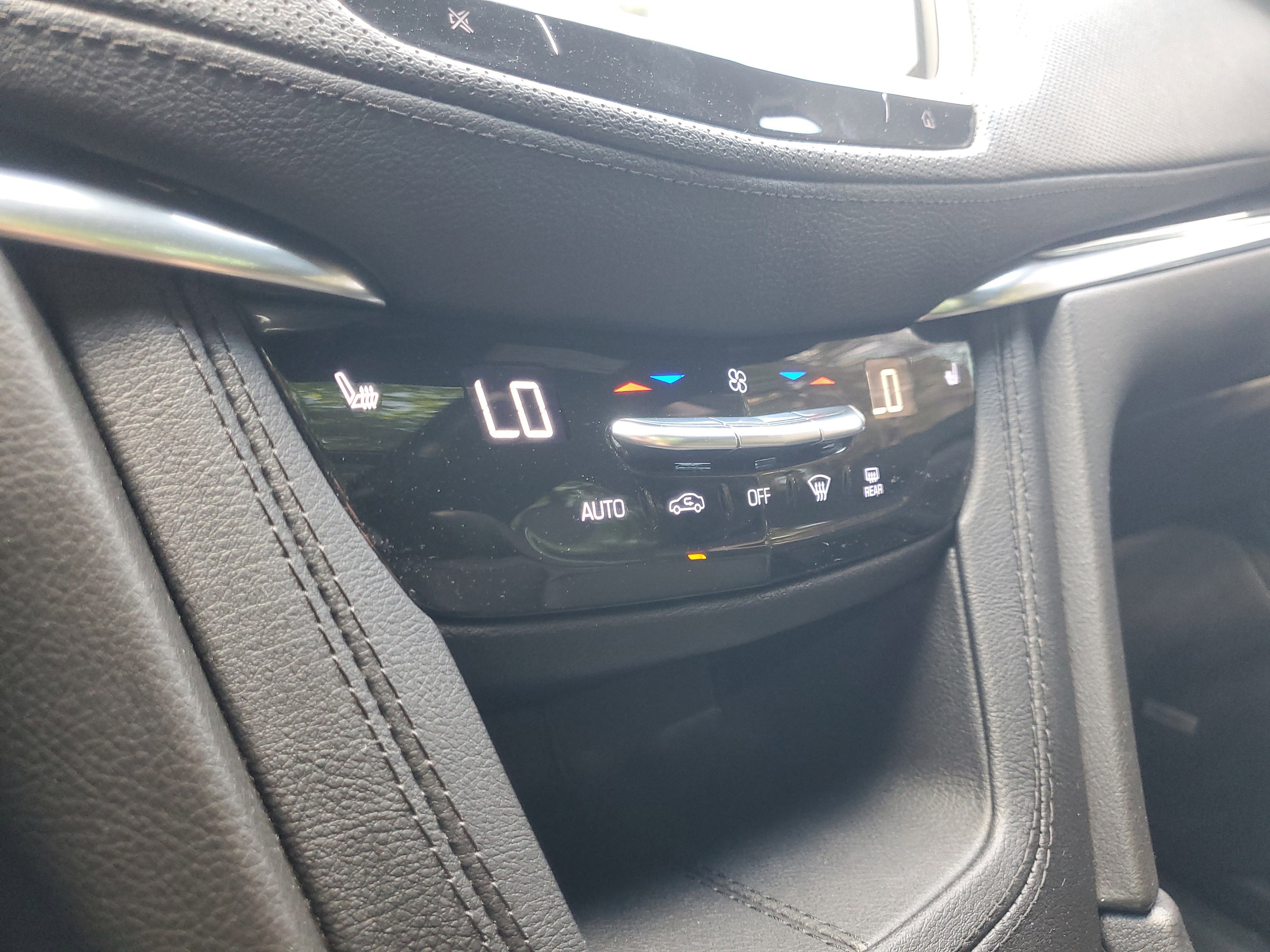 Used 2023 Cadillac XT6 Luxury FWD image 29