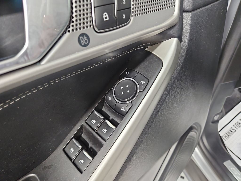 Used 2021 Ford Explorer Limited w/ Equipment Group 301A AWD/4WD image 12
