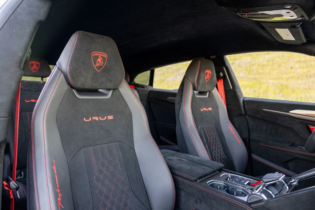 Used 2023 Lamborghini Urus Performante image 37