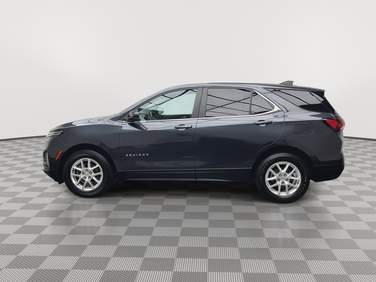 Used 2022 Chevrolet Equinox LT w/ Driver Convenience Package image 34