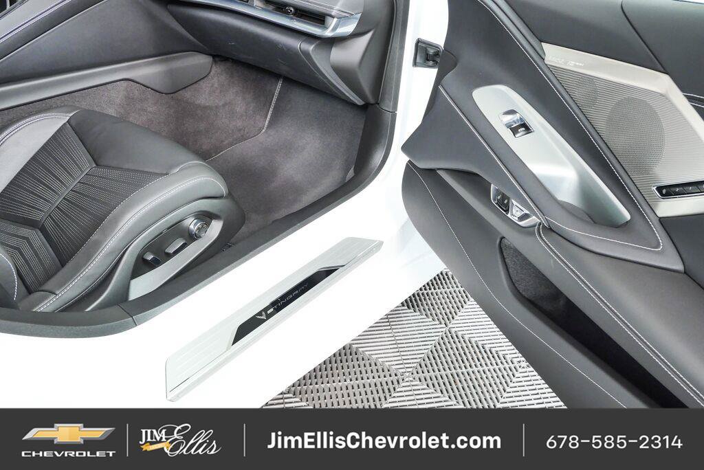Used 2024 Chevrolet Corvette Stingray Preferred Cpe w/ Z51 Performance Package RWD image 21